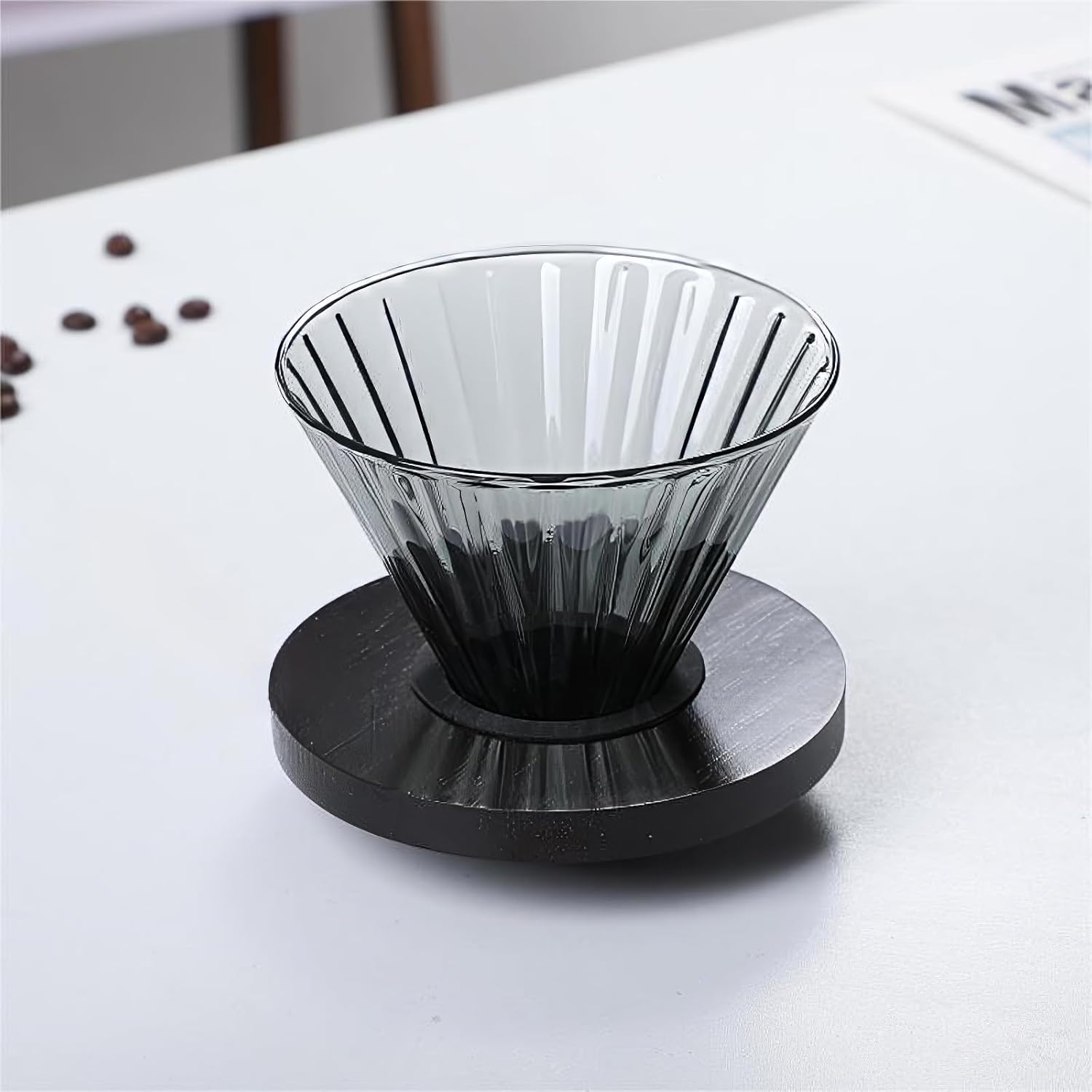 コーヒードリッパー ハンドドリップセット コーヒーサーバー 割れない 高ホウ素シリカガラス材料 耐熱ガラス 直火対応 耐寒性 クルミ材 ドリッパー 透明 電子レンジ·食洗機対応 コーヒー用品 使いやすい 洗いやすい 多用途 家用 喫茶店 1~4杯用 500ml グレー