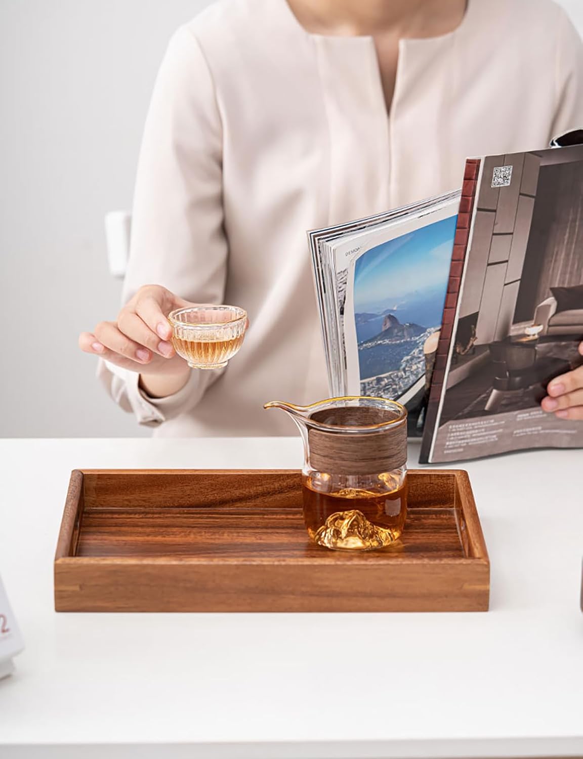 MIYUNO トレイ 果物皿 茶盤 ウォールナット 木製 ハンドル付き おしゃれ フルーツプレート サービングトレイ ナチュラル クルミ 盆 多用途 茶席 キッチン雑貨 ギフトにも クルミ トレイ 漆塗り 木目 bs01