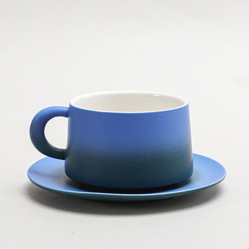 コーヒーカップ 陶器 ソーサー セット セラミック カップアンドソーサー 大容量 ティーカップ 電子レンジ 食洗機対応 コーヒー 珈琲 お茶 ティー 高級 レトロ おしゃれ ソーサー付き 自宅用 カフェ食器 喫茶店 業務用 結婚祝い ギフト 330ml ギフトボックス包装付き グラデーショングリーンブラック KFB09