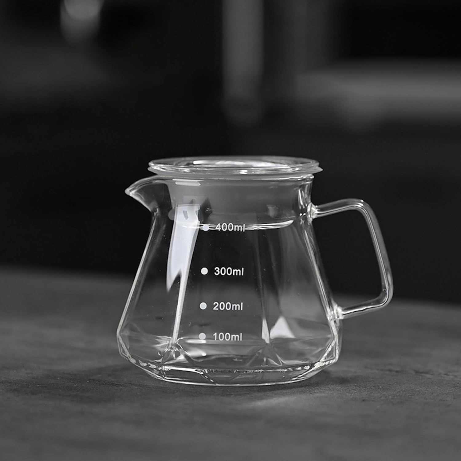 コーヒーサーバー 割れない 耐熱ガラス コーヒードリッパー ハンドドリップセット コーヒー サーバー 高ホウ素シリカガラス材料 直火対応 耐寒性 透明 蓋付き 電子レンジ·食洗機対応 目盛り付き コーヒー用品 使いやすい 洗いやすい 多用途 家用 喫茶店 1~4杯用 ダイヤモンド 600ml
