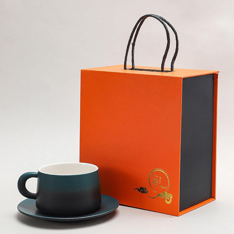 コーヒーカップ 陶器 ソーサー セット セラミック カップアンドソーサー 大容量 ティーカップ 電子レンジ 食洗機対応 コーヒー 珈琲 お茶 ティー 高級 レトロ おしゃれ ソーサー付き 自宅用 カフェ食器 喫茶店 業務用 結婚祝い ギフト 330ml ギフトボックス包装付き グラデーショングリーンブラック KFB09