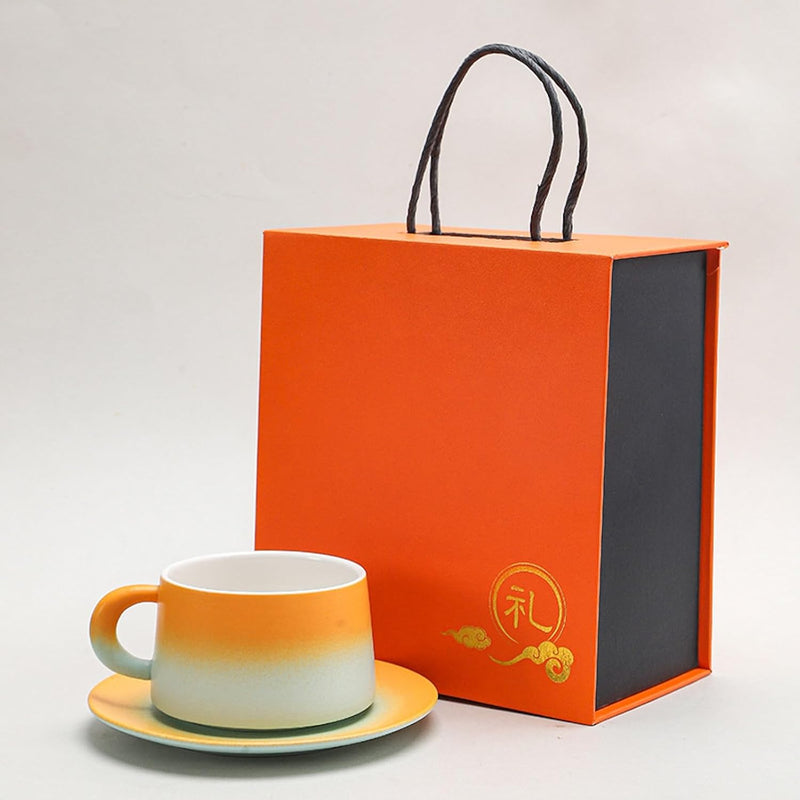 コーヒーカップ 陶器 ソーサー セット セラミック カップアンドソーサー 大容量 ティーカップ 電子レンジ 食洗機対応 コーヒー 珈琲 お茶 ティー 高級 レトロ おしゃれ ソーサー付き 自宅用 カフェ食器 喫茶店 業務用 結婚祝い ギフト 330ml ギフトボックス包装付き グラデーショングリーンブラック KFB09