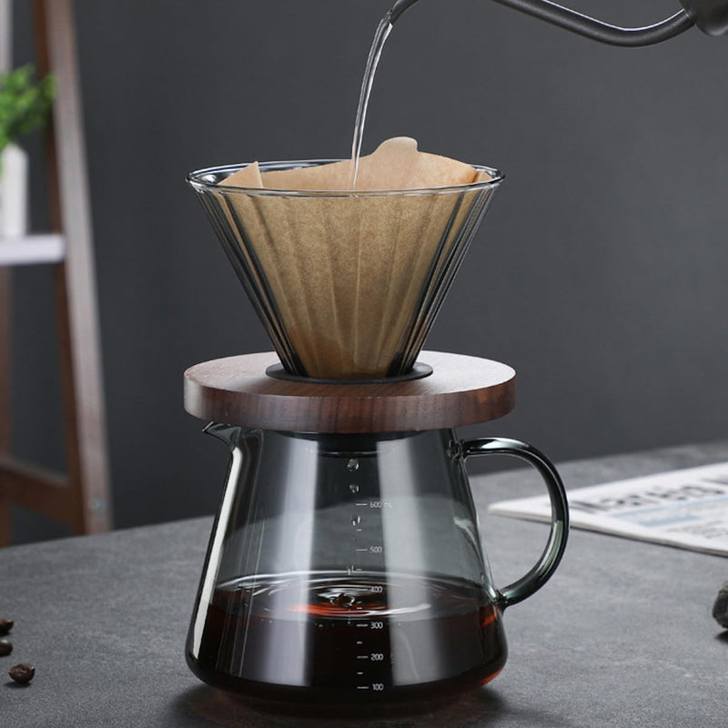 コーヒードリッパー ハンドドリップセット コーヒーサーバー 割れない 高ホウ素シリカガラス材料 耐熱ガラス 直火対応 耐寒性 透明 電子レンジ·食洗機対応 コーヒー用品 使いやすい 洗いやすい 多用途 家用 喫茶店 1~4杯用 500ml グレー