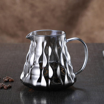 MIYUNO コーヒードリッパー,コーヒーサーバー コーヒードリッパー ハンドドリップセット コーヒーサーバー 割れない 高ホウ素シリカガラス材料 耐熱ガラス 直火対応 耐寒性 クルミ材 ドリッパー 電子レンジ·食洗機対応 コーヒー用品 使いやすい 洗いやすい 多用途 家用 喫茶店 1~4杯用 500ml グレー