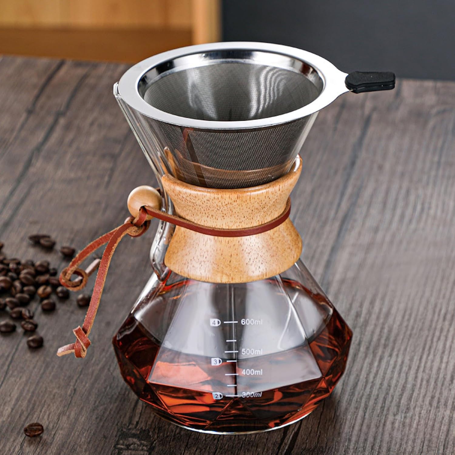 MIYUNO コーヒーポット 割れない 800ml 高ホウ素シリカガラス材料 目盛付き 直火対応 無垢材のハンドル コーヒーサーバー ドリップコーヒーサーバー ペーパーコーヒーフィルター不要 ダイヤモンド 電子レンジ 食洗機対応 コーヒー用品 使いやすい 洗いやすい 多用途 家用 喫茶店 1~5杯用 ドリップ付き