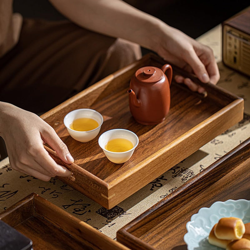 トレー お盆 木製 滑らないトレー ウオルナット 天然木 多目的トレイ 小物入れ 北欧 トレイ カフェトレー コースター 茶托 ティートレー 前菜プレート ランチョン お膳 お茶 食事用 卓上用トレイ 定食用 多機能 便利 家庭用 業務用 40×30×4cm