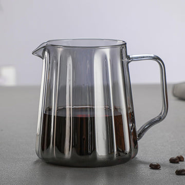 コーヒーサーバー 割れない 高ホウ素シリカガラス材料 耐熱ガラス 直火対応 耐寒性 ドリッパー 電子レンジ·食洗機対応 コーヒー用品 洗いやすい 多用途 家用 喫茶店 1~4杯用 550ml 透明