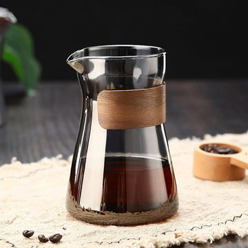 MIYUNO コーヒードリッパー,コーヒーサーバー コーヒーサーバー 割れない コーヒー サーバー 高ホウ素シリカガラス 耐熱ガラス 直火対応 耐寒性 クルミ材 コーヒーポット 透明 割れないコーヒーサーバー 電子レンジ 食洗機対応 コーヒー用品 使いやすい 洗いやすい 多用途 家用 喫茶店 1~3杯用 500ml 槌目ガラス グレー