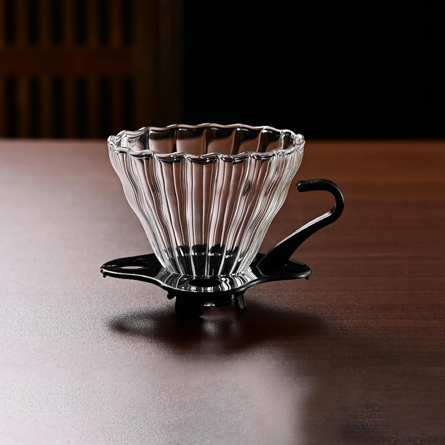 コーヒードリッパー ハンドドリップセット コーヒーサーバー 割れない コーヒー サーバー 高ホウ素シリカガラス材料 耐熱ガラス 直火対応 耐寒性 透明 蓋付き 木製ハンドル 電子レンジ·食洗機対応 目盛り付き コーヒー用品 使いやすい 洗いやすい 多用途 家用 喫茶店 1~2杯用 400ml