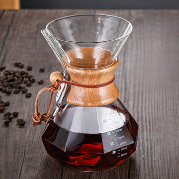 MIYUNO コーヒーポット 割れない 800ml 高ホウ素シリカガラス材料 目盛付き 直火対応 無垢材のハンドル コーヒーサーバー ドリップコーヒーサーバー ペーパーコーヒーフィルター不要 ダイヤモンド 電子レンジ 食洗機対応 コーヒー用品 使いやすい 洗いやすい 多用途 家用 喫茶店 1~5杯用 ドリップ付き